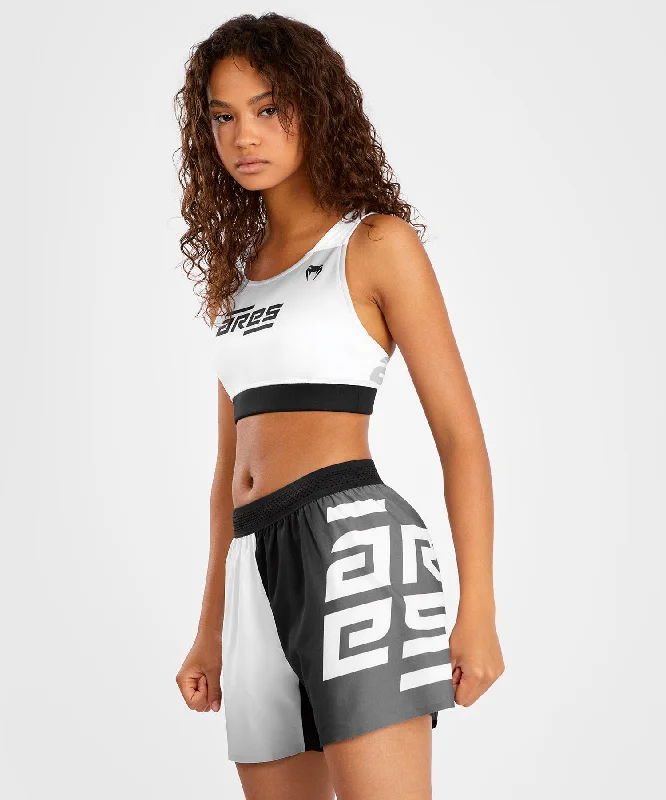 Men's side - stripe track shorts for a sporty running lookFightshort Pour Femmes Venum x Ares - Blanc Men's side - stripe track shorts for a sporty running lookFightshort Pour Femmes Venum x Ares - Blanc