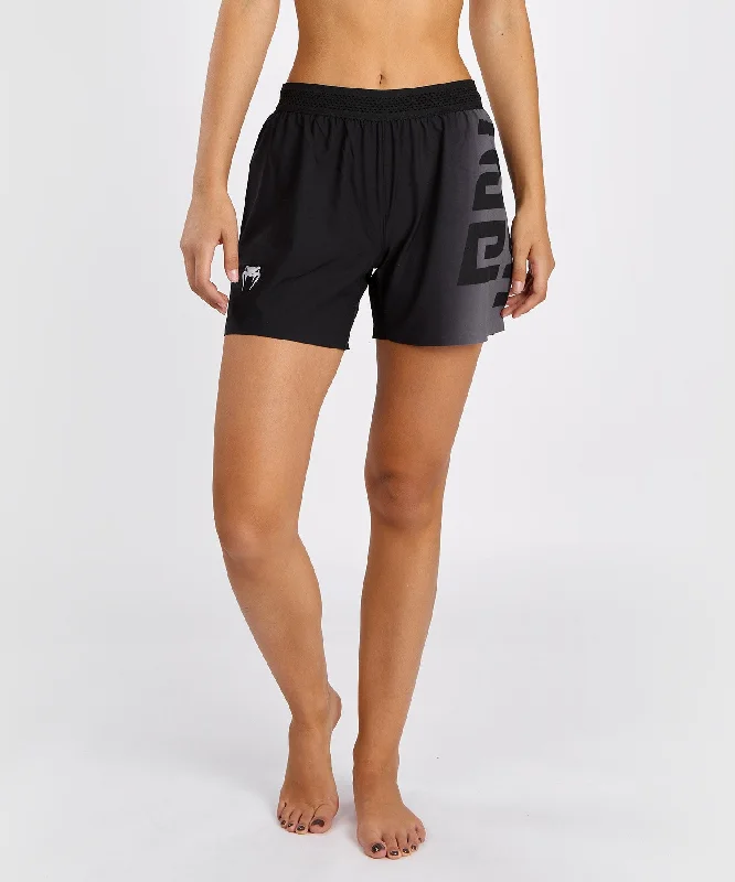 Men's adjustable - length convertible shorts for versatile useFightshort Pour Femmes Venum x Ares - Noir Men's adjustable - length convertible shorts for versatile useFightshort Pour Femmes Venum x Ares - Noir