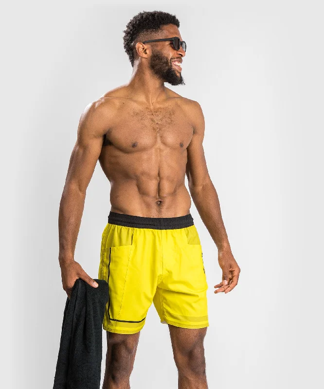 Men's button - fly denim work shorts for durability on the jobShort de Bain Venum Bali - Jaune Men's button - fly denim work shorts for durability on the jobShort de Bain Venum Bali - Jaune