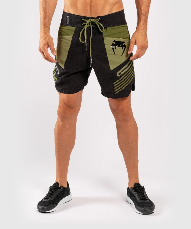 Men's plaid pattern wool blend shorts for a preppy fall styleShort de bain Venum Cargo Men's plaid pattern wool blend shorts for a preppy fall styleShort de bain Venum Cargo