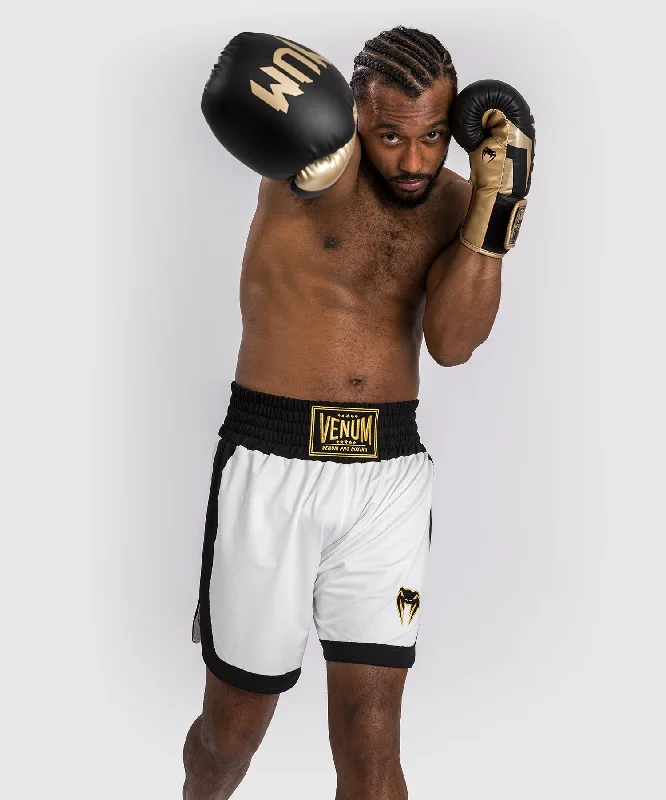 Men's flat - front chino shorts for semi - formal summer eventsShort de boxe Venum Classic - Blanc/Noir Men's flat - front chino shorts for semi - formal summer eventsShort de boxe Venum Classic - Blanc/Noir
