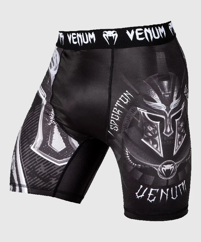 Men's distressed cotton shorts for a bohemian - inspired styleShort de compression Venum Gladiator 3.0 - Noir/Blanc Men's distressed cotton shorts for a bohemian - inspired styleShort de compression Venum Gladiator 3.0 - Noir/Blanc
