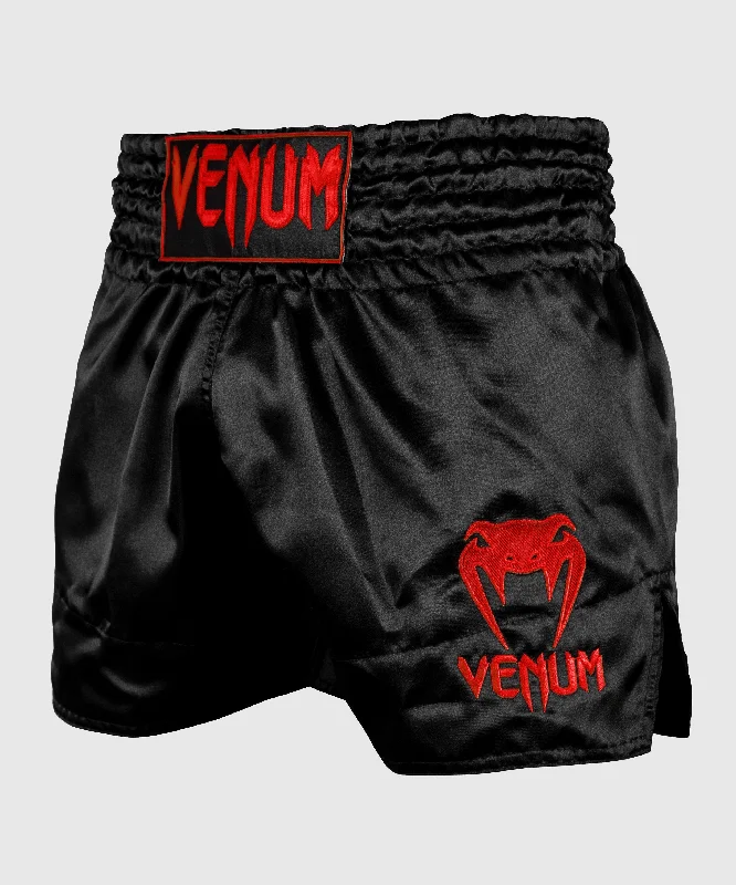 Men's pleated front twill shorts for a classic and sophisticated appearanceVenum Classic Muay Thai Short
