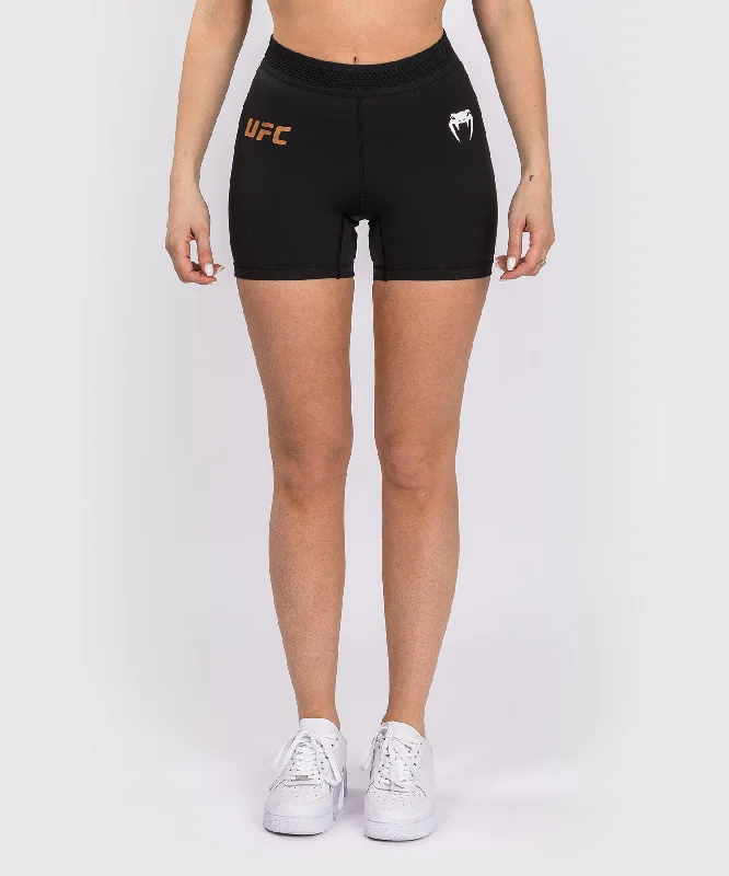 Men's distressed cotton shorts for a bohemian - inspired styleShorts Vale Tudo pour Femmes UFC Adrenaline by Venum Fight Week - Noir Men's distressed cotton shorts for a bohemian - inspired styleShorts Vale Tudo pour Femmes UFC Adrenaline by Venum Fight Week - Noir
