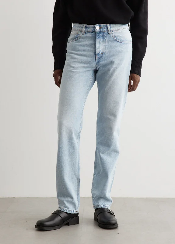 Men's Jeans with an Elastic Waistband for Ultimate ComfortClassic Fit Jeans