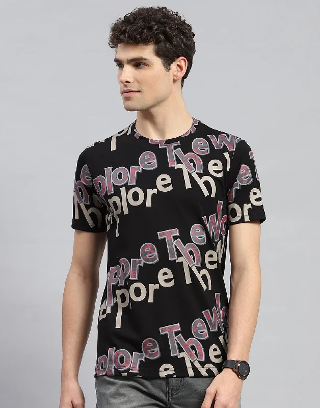 Men's mock - neck t - shirts with a modern and sleek styleMen's mock - neck t - shirts with a modern and sleek styleMen Black Printed Round Neck Half Sleeve T-Shirt