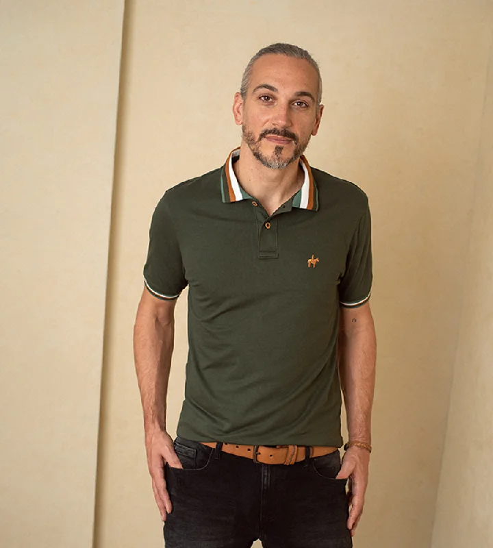 Men's color - block polo shirts with a bold fashion statementPolo Contraste Color Verde Militar Ref. 130030524