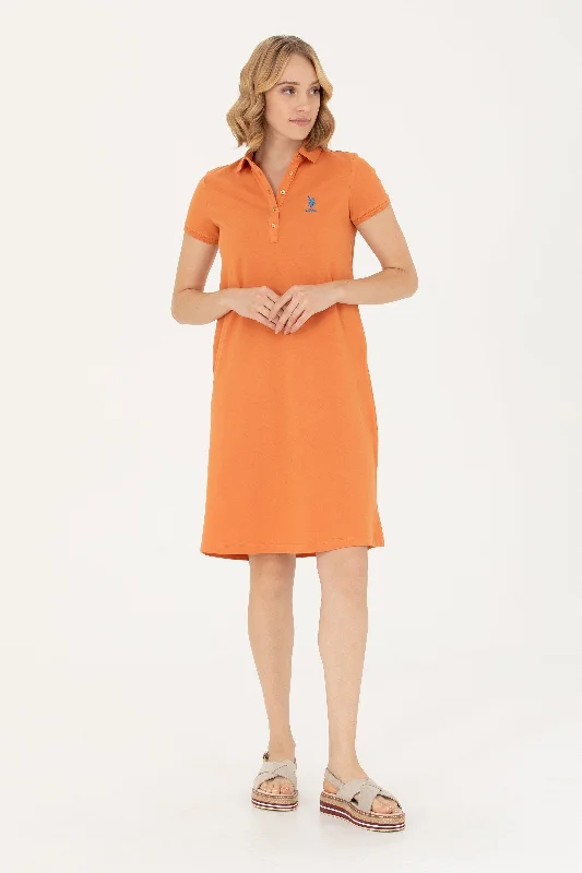 Men's high - collar polo shirts with a modern twistPolo haljina