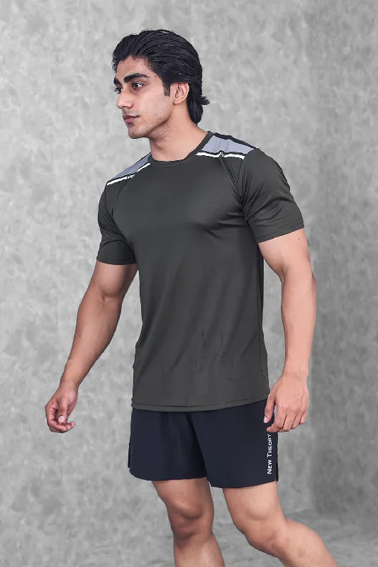 Men's thermal t - shirts with a high - neck design for cold weatherActive Panel T-shirt- Olive