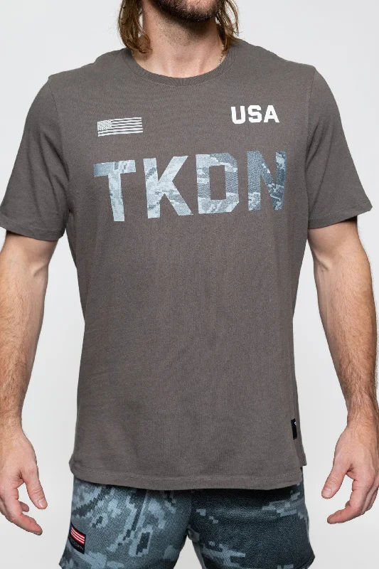 Men's short - sleeve linen t - shirts for summer beach outingsAir Camo T-Shirt - Charcoal