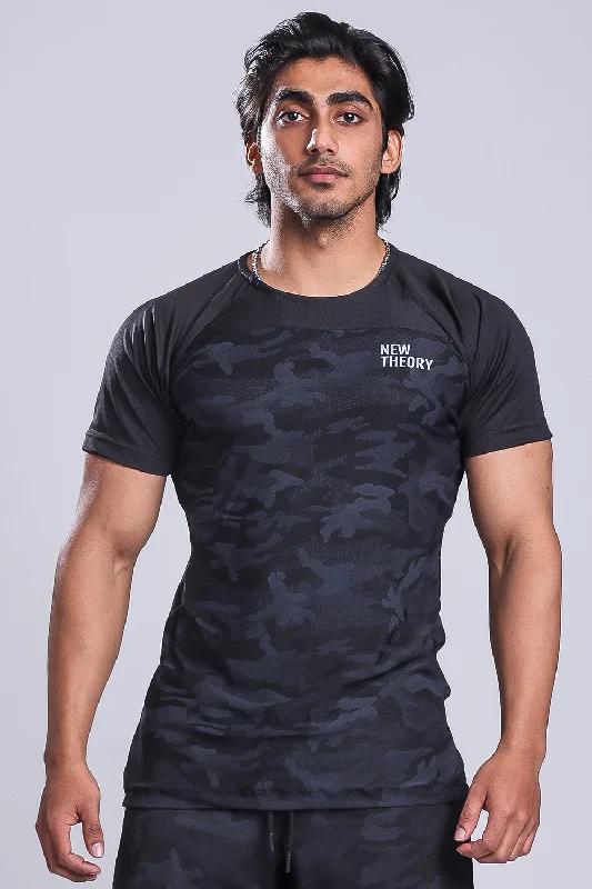 Men's antimicrobial t - shirts for odor - free freshness during travelCamo performance t-shirt