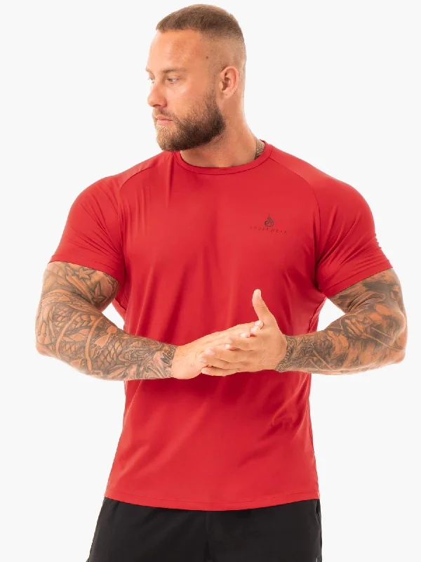 Men's short - sleeve linen t - shirts for summer beach outingsBreeze T-Shirt - Red
