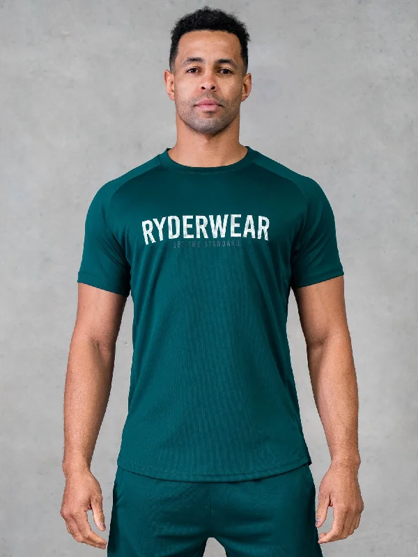 Men's ribbed t - shirts with a textured finish for added styleLegacy Mesh T-Shirt - Emerald