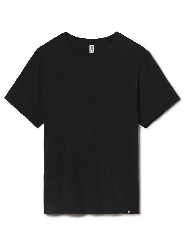 Men's antimicrobial t - shirts for odor - free freshness during travelOliver Short Sleeve: Black