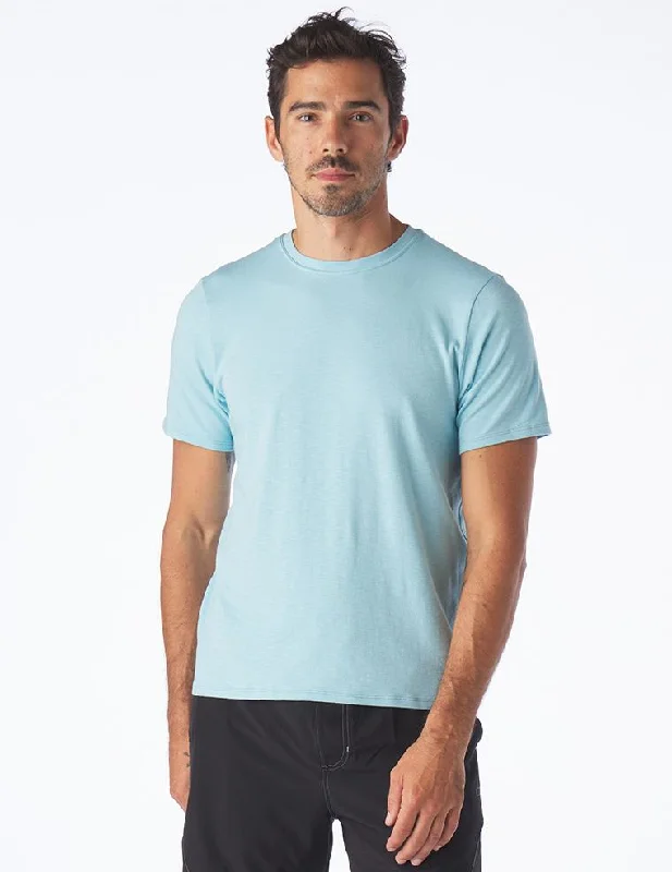 Men's smart - casual checkered t - shirts for semi - formal occasionsOliver Short Sleeve: Vista Blue