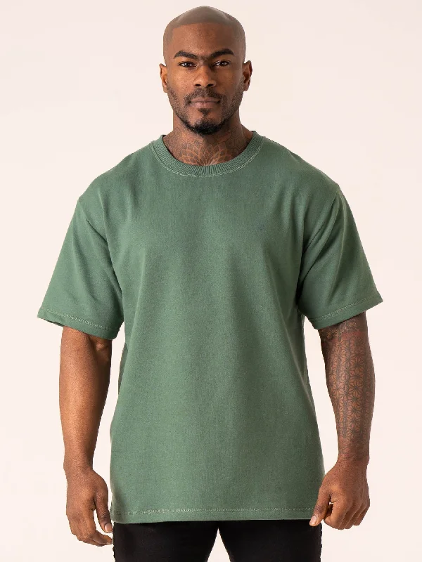 Men's ribbed t - shirts with a textured finish for added styleThrowback Oversized Fleece T-Shirt - Fern Green
