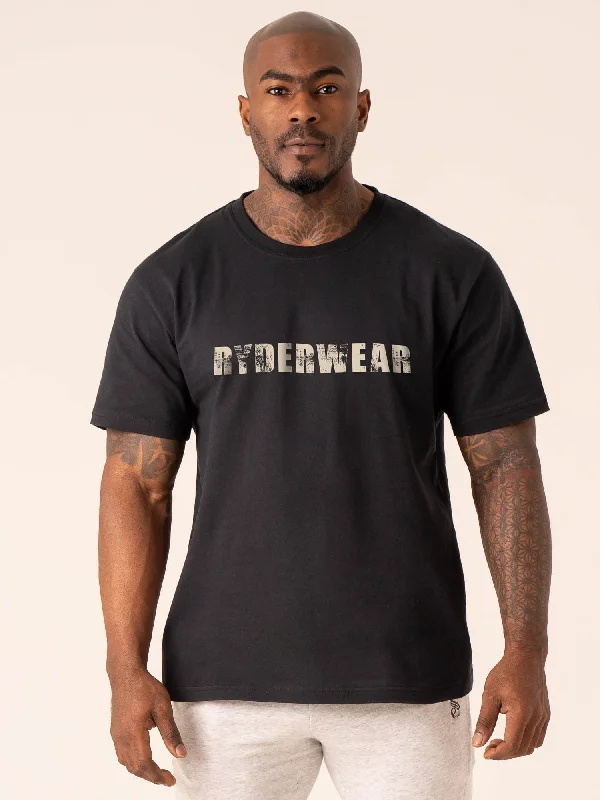 Men's long - sleeve henley t - shirts with button - down placketsTraining T-Shirt - Black