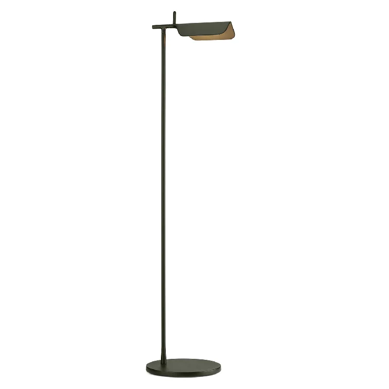 Victorian Style Floor Lamp for Traditional and Elegant InteriorsVictorian Style Floor Lamp for Traditional and Elegant InteriorsTab LED Floor Lamp